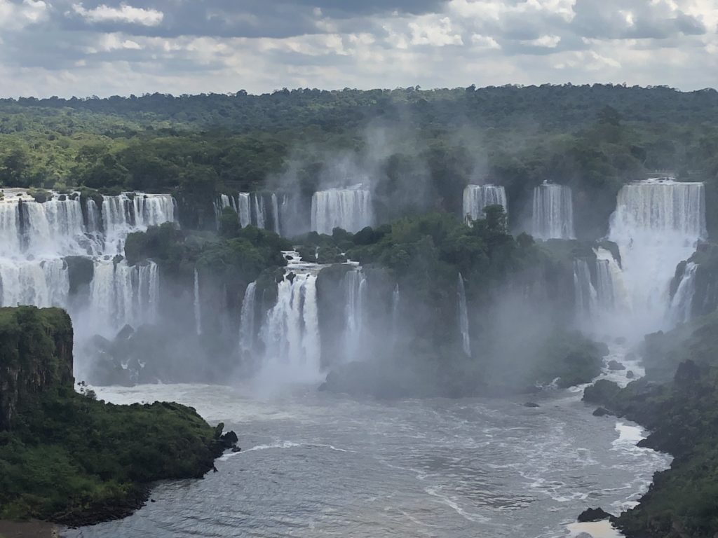 イグアスの滝 ブラジル側 Pacoおじさんの旅ブログ